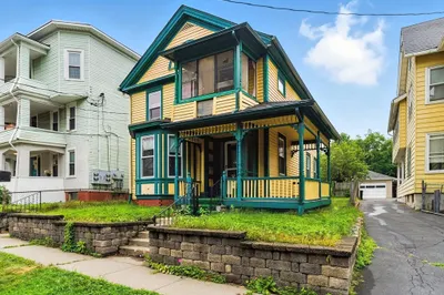 112 Grape St