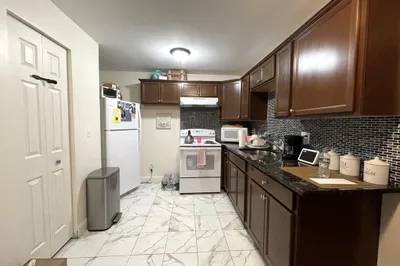 17 Carey Ave #6
