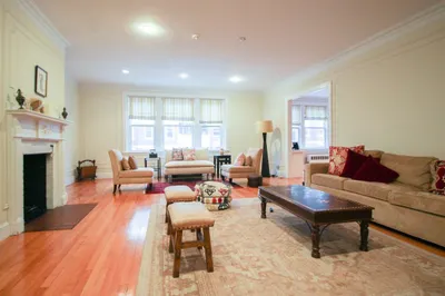 89 Pleasant St #3