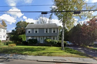 32 Center St