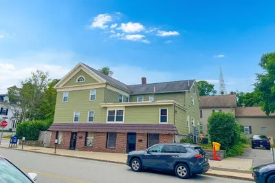 100 Elm St 1