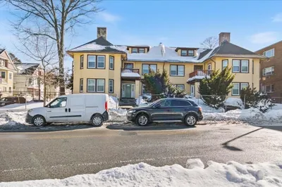 348 Walnut Ave #2