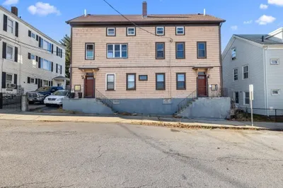81-89 Crawford St