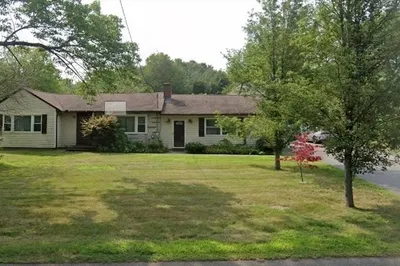 488 Elm St