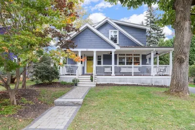 11 Fairlawn St