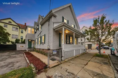 250 Davis St 1
