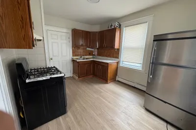 26 Hanover St #2