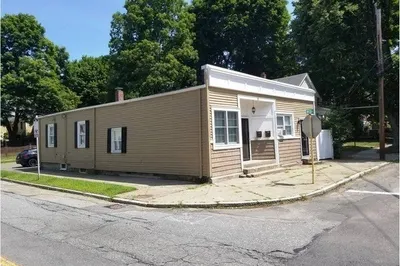 31 Sweetser St 1