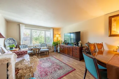2 Colonial Dr #C2-5 1