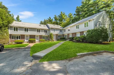 11 Hilltop Ln #11