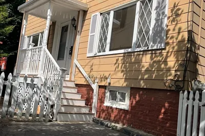 4 Cottage Circle 1