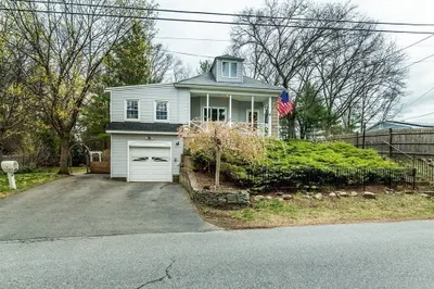 23 Evergreen St 1