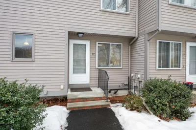 99 Cortland Circle #99 1