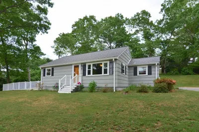 48 Smiths Ln