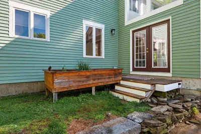 29 Bicentennial Way 1