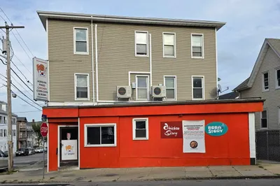 850 County St 1