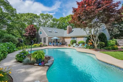 5 Sachem Dr 1