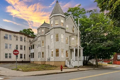 162 Washington St 1
