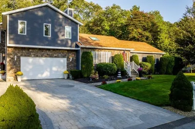 26 Blueberry Dr 1