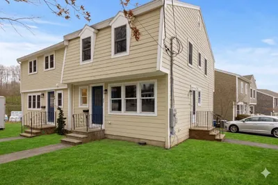 27 Village St #1