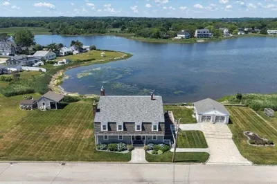 76 Surfside Rd 1