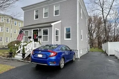 82 Bristow St