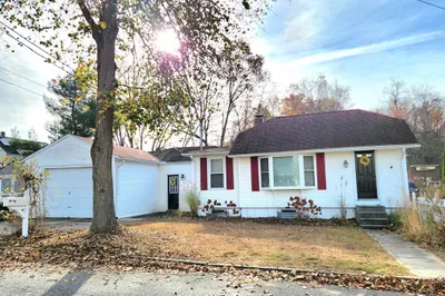 15 Lathrop St 1