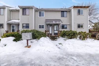18-24 River St #12 1