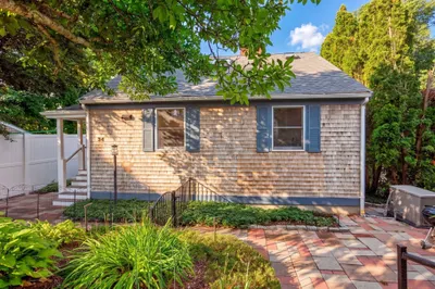 34 Dexter Ave 1
