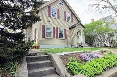 111 Lakewood St