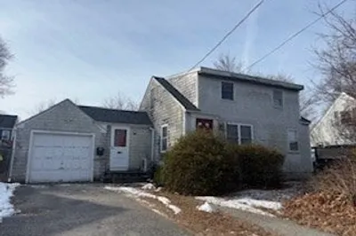 39 Colonial Avenue