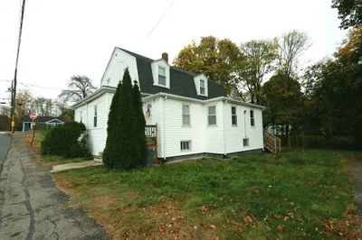 8 Adams St 1