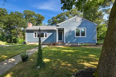 25 Pershing Ave