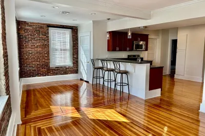 214 Derby St #2L