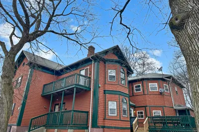 76 Hamlet Ave 1