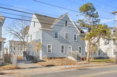977 Warren Ave