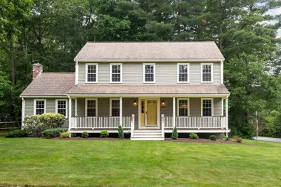 300 Maple St