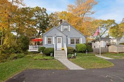 18 Woodrow Ter
