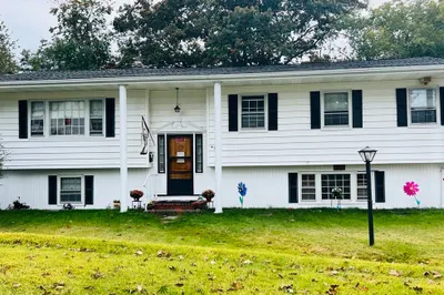 493 Aetna St 1
