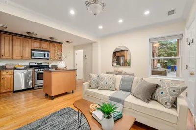 1724 Beacon St #1 1