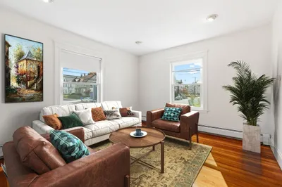 337 Newton Street ##4