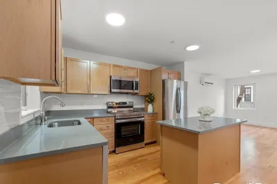 140 Prospect St #2