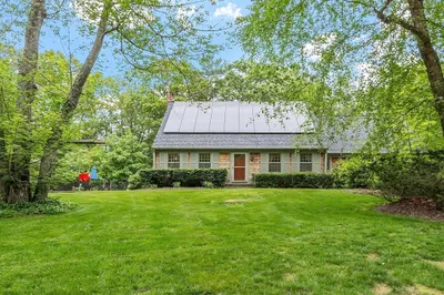 56 Chapin St 1