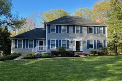 224 Raleigh Tavern Lane 1