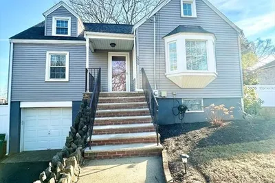 220 Parkland Avenue