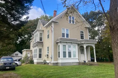 236 Pleasant St 1
