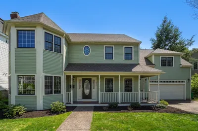322 Cabot St 1