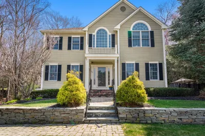 20 Fern Brook Circle 1