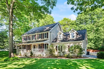 7 Woodcliffe Ave 1