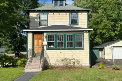 572 Park St 1